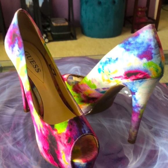 GUESS PATCHES STILETTO PEEP TOE PLATFORM PUMPS • sz 6.5M - Picture 6 of 17